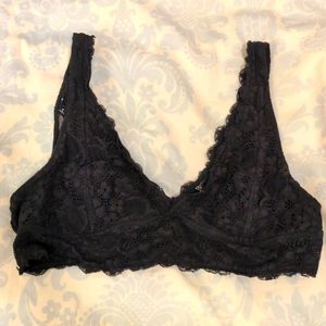 Black lace V neck bralette lounge bra